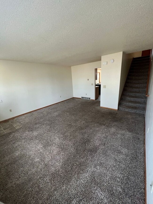 Building Photo - 2410-2412 Monique Ln