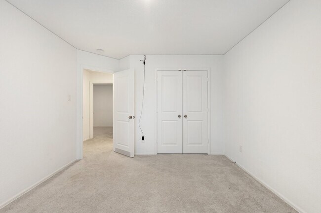 Building Photo - 1950 Foxtail Crk Ct