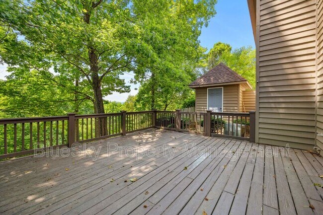 Building Photo - 1676 Royal Oak Ct