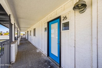 Building Photo - 3615 N 15th Ave