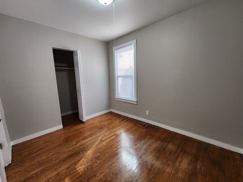 Building Photo - 317 Bassett St