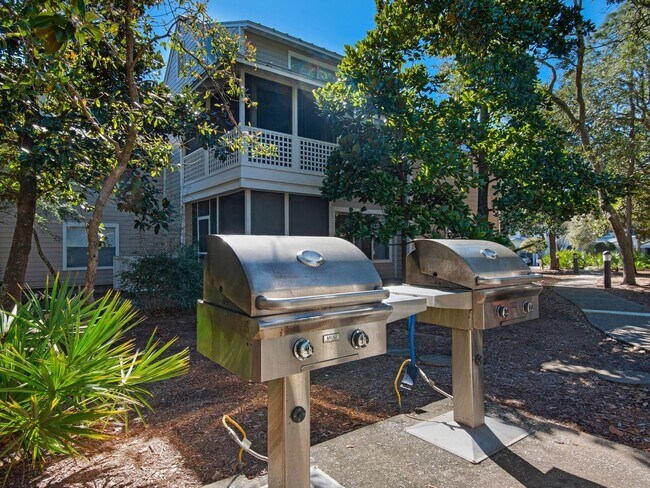 Building Photo - 3BR/3BA Fully Furnished Beach Cottage at H...