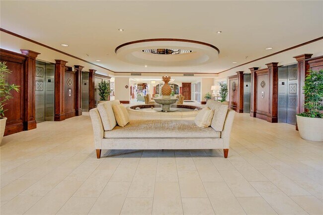 Building Photo - 200 Ocean Crest Dr