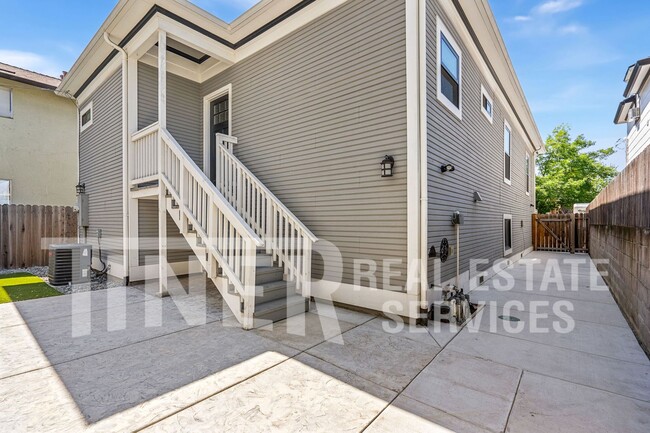 Building Photo - 2711 U St