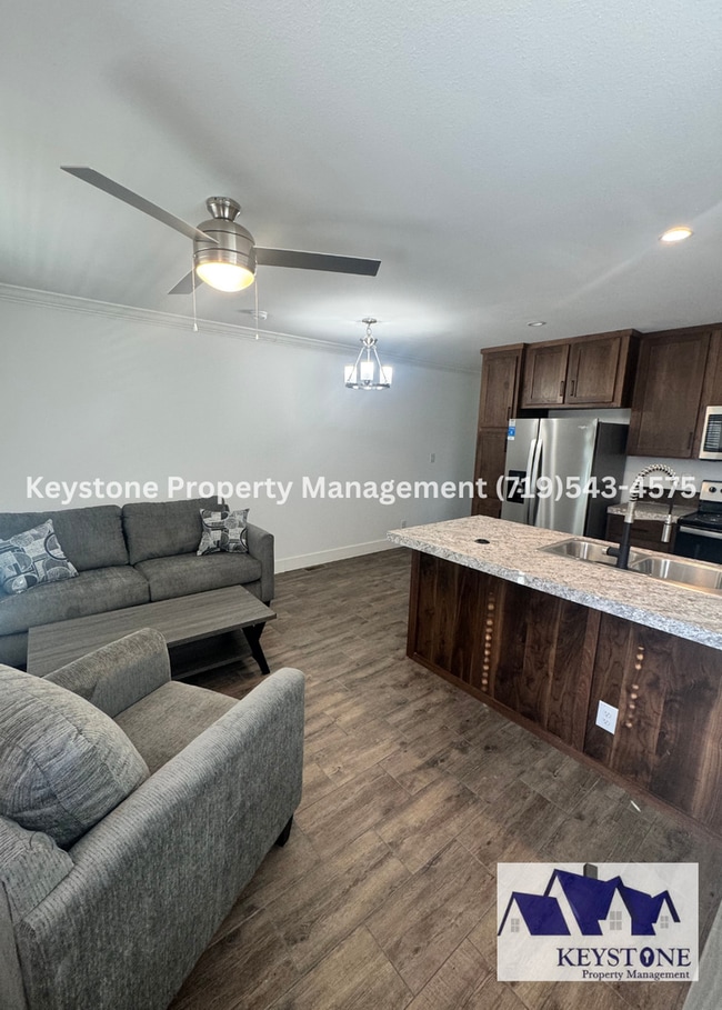 Building Photo - 632-634 Edna Ln