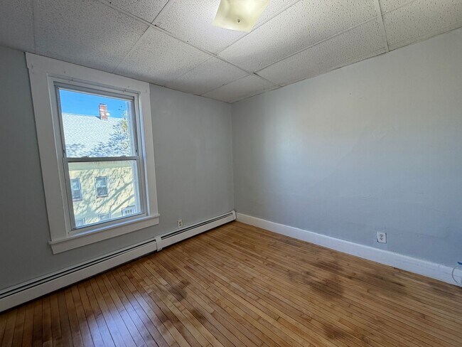 Building Photo - 93 Bellevue Ave