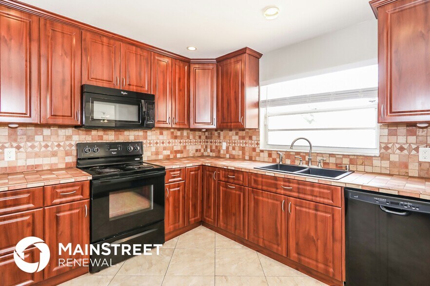 Building Photo - 9611 Johnson St