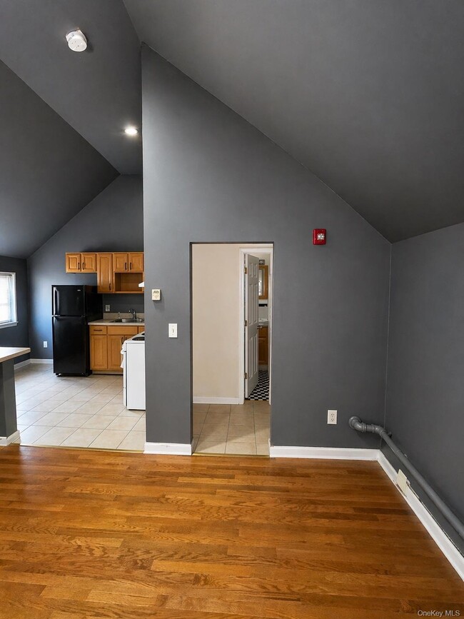 Building Photo - 2757 Long Beach Rd