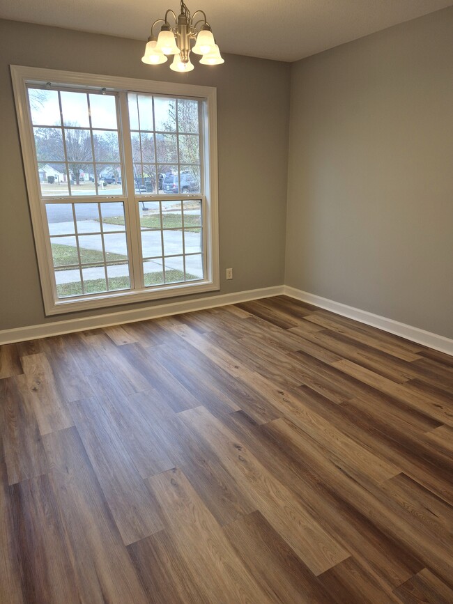 Building Photo - 3931 Lillian Guest Cir