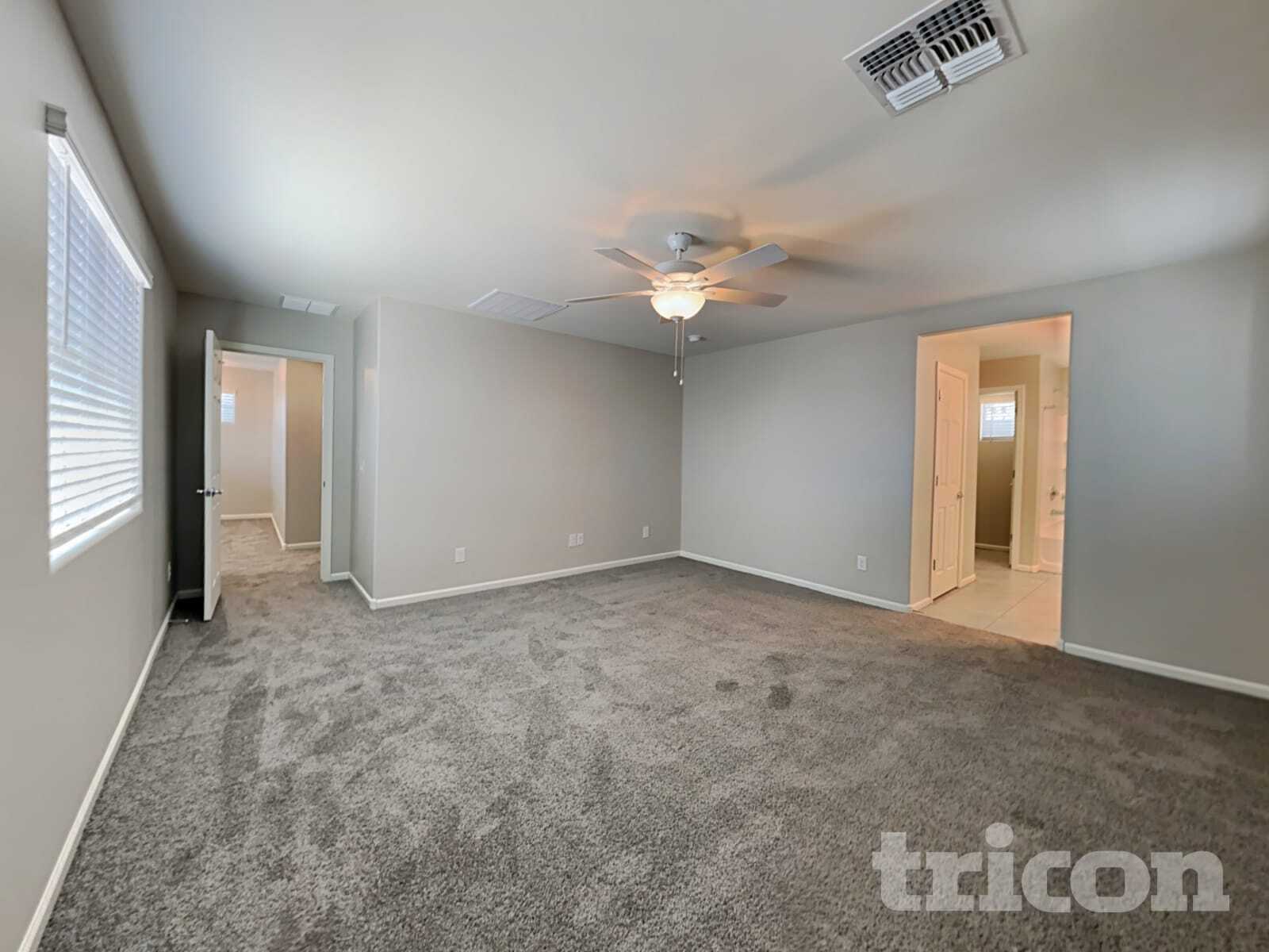 Building Photo - 8616 E Posada Ave