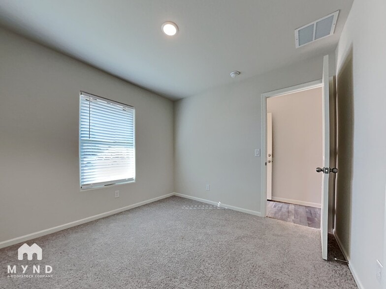 Building Photo - 9346 W Raven Dr