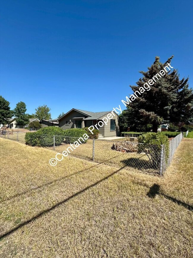 Building Photo - 1 Bed 1 Bath Located in the Flats