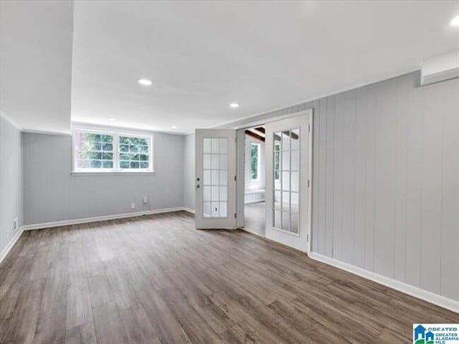 Building Photo - 3228 Mockingbird Ln