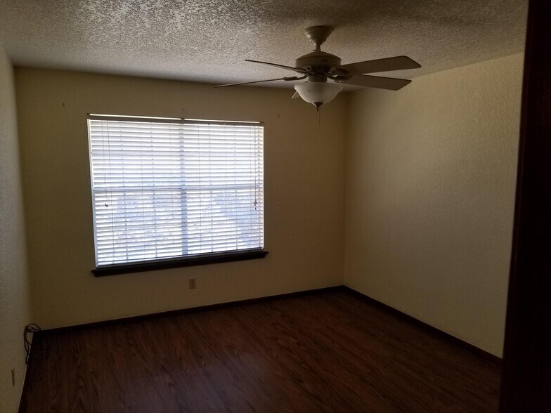 Guest/ office - 3200 W Britton Rd