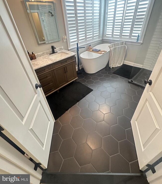 Building Photo - 4512 Grazing Way