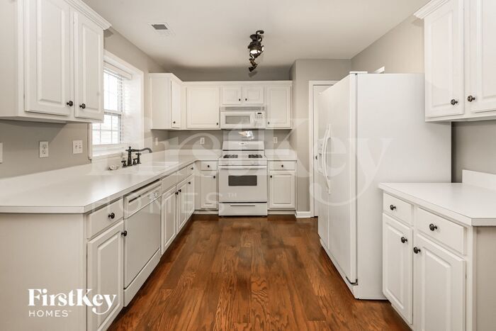 Building Photo - 7826 Cafferty Cir