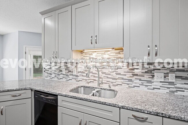 Building Photo - 6606 Baudette Cove