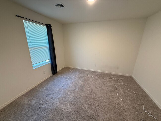 Building Photo - Spacious 5 bed 4.5 bath home in Florence, AZ!