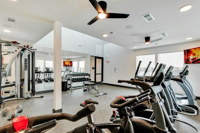 Building Photo - 1507B Crossbar Dr