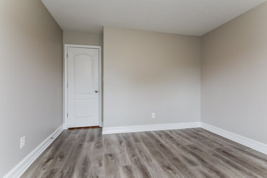 Building Photo - 275 Eagle Way