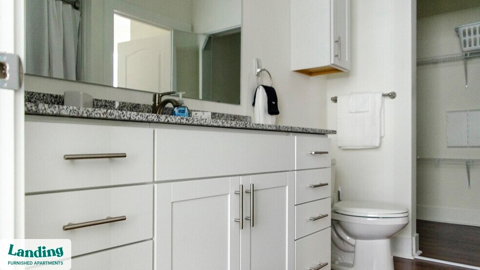 Building Photo - 901 Kelly Green Ln