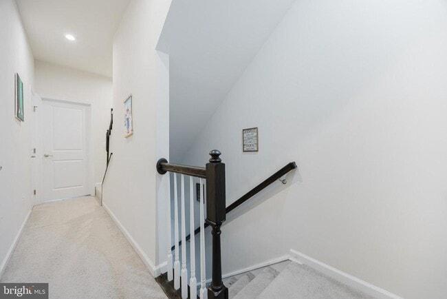 Building Photo - 43831 Stubble Cor Sq