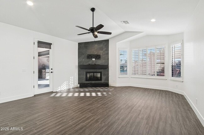 Building Photo - 6991 W Firebird Dr