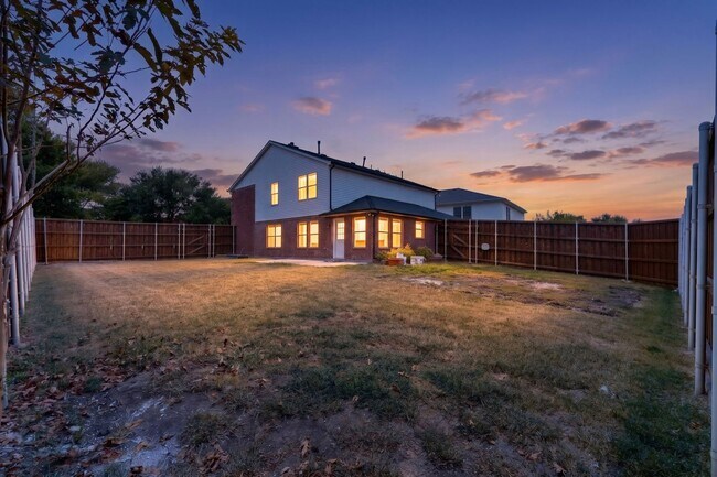 Building Photo - 1410 Thistle Cir