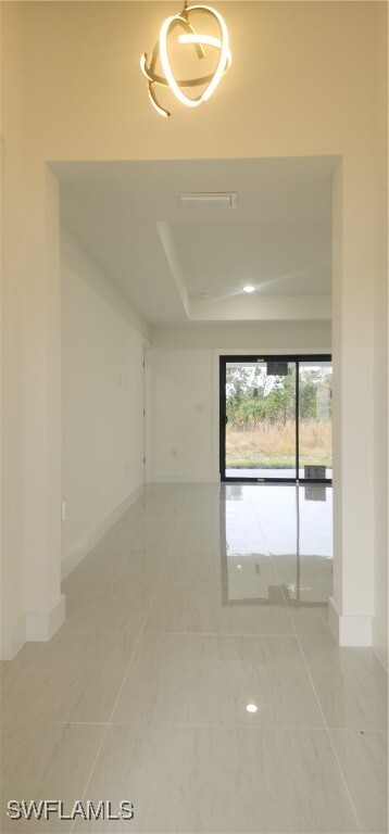 Building Photo - 915 Panda Dr