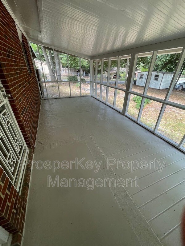 Building Photo - 4905 Wellborn Dr