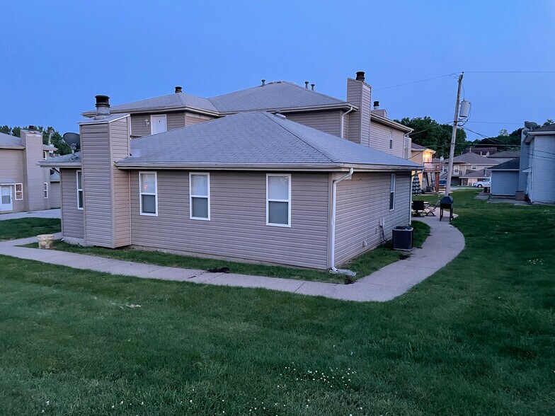 Primary Photo - 11001 NW Lema Dr