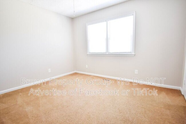 Building Photo - 2109 Grand Prix Dr