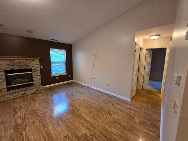 Building Photo - 235 Spring Forest Ct