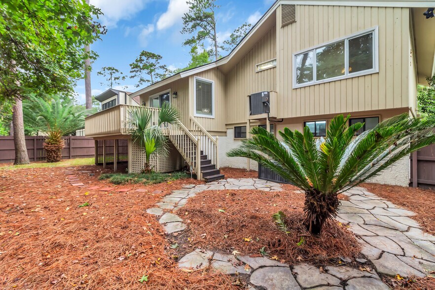 Building Photo - 12 Goldfinch Ln
