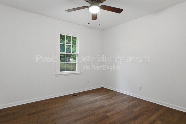 Building Photo - 14613 Happy Hill Rd
