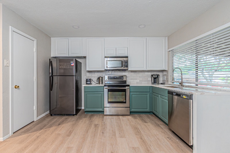 Building Photo - 3728 Yosemite Dr