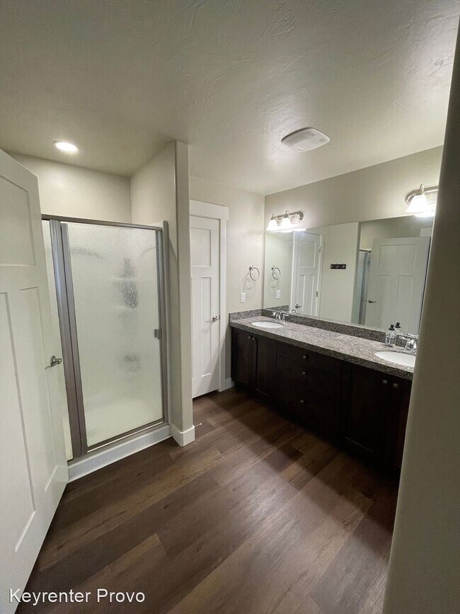 Building Photo - 4 br, 3.5 bath House - 876 s Aspen Loop