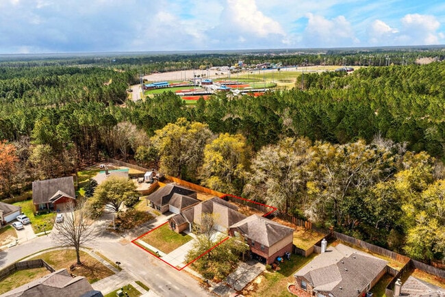 Building Photo - 10261 English Manor Dr