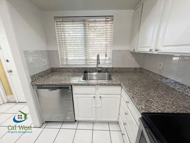 Building Photo - $2995 - Berryessa 2 Br/1.5 Ba Condo in Great Location