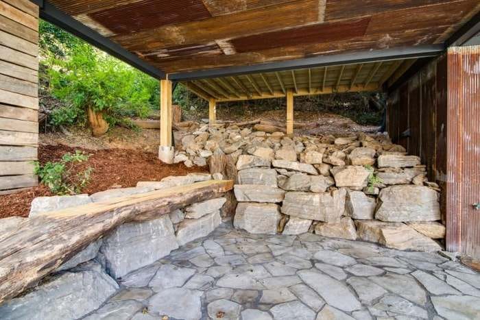 Building Photo - 1418 Shelby Ave