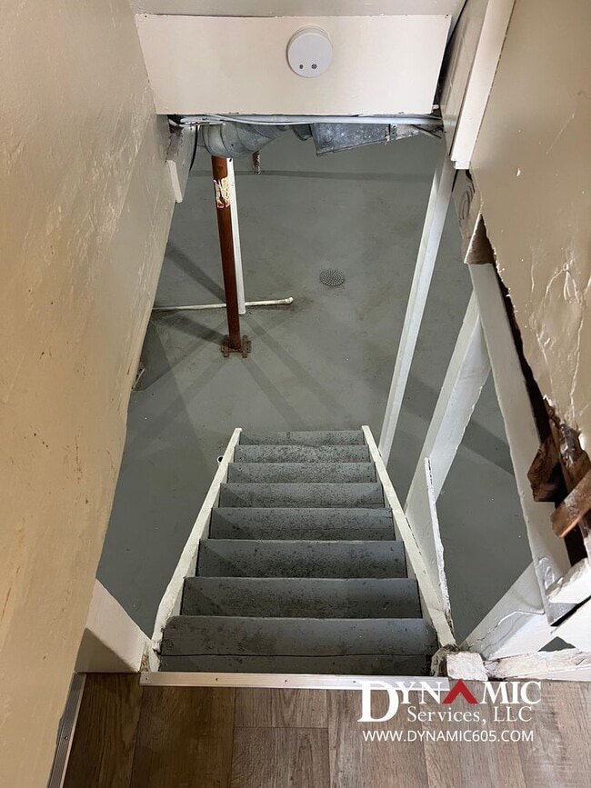 Building Photo - 3 Bedroom, 1 Bathroom House By Augustana &...