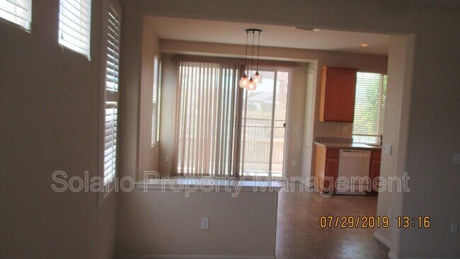 Building Photo - 451 Edgewood Dr