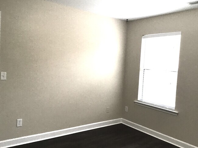 Building Photo - 202 Curico Ln