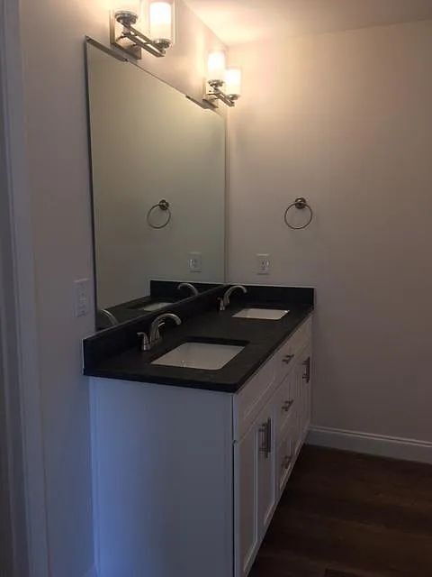 Building Photo - Inquire today on how to get FREE rent!