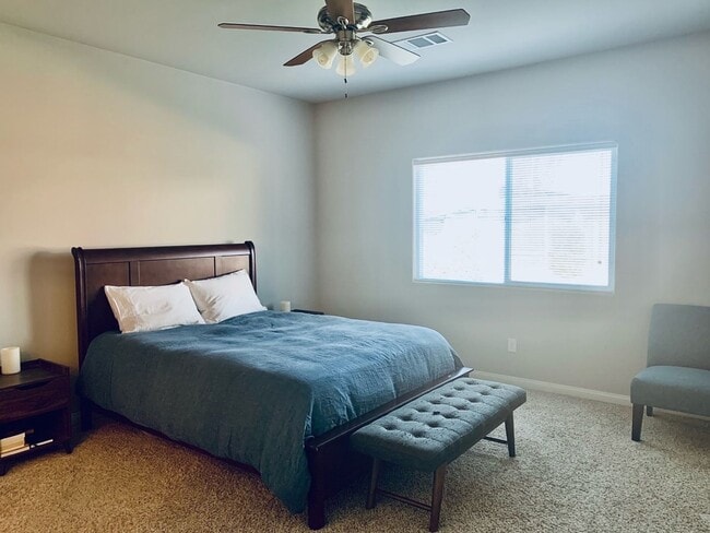 Building Photo - Beautiful Home in Northwest Bakersfield - ...