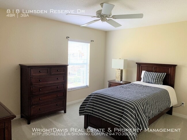 Building Photo - 818 Lumsden Reserve Dr