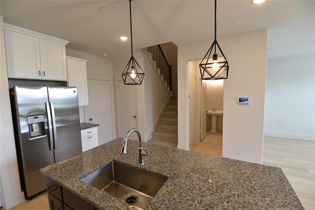 Building Photo - 4525 Lamplights Dr