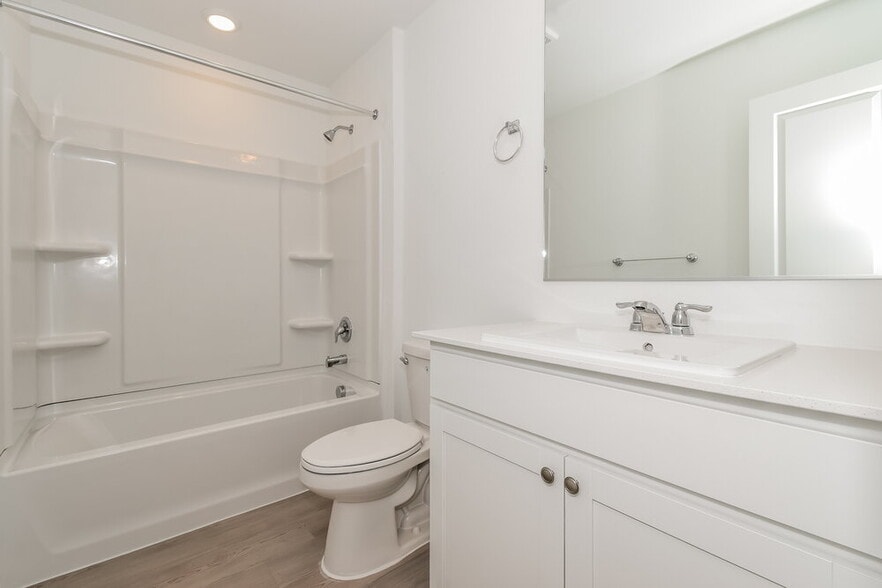 Building Photo - 924 Calley Pear Trl