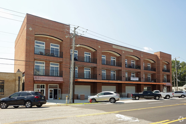 Primary Photo - Downtown Rock Point