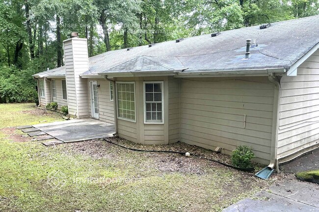 Building Photo - 845 Rambling Rose Ct NW